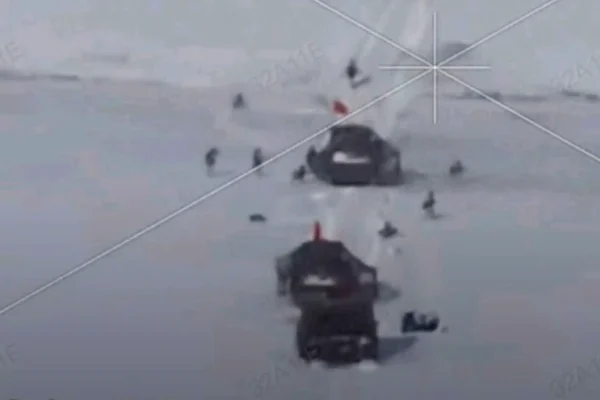 Колона руска военна техника