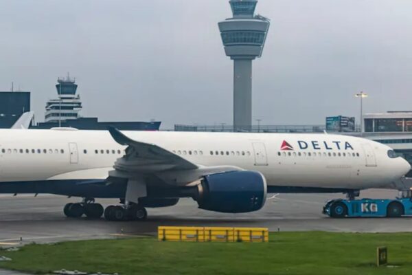 Полет Delta