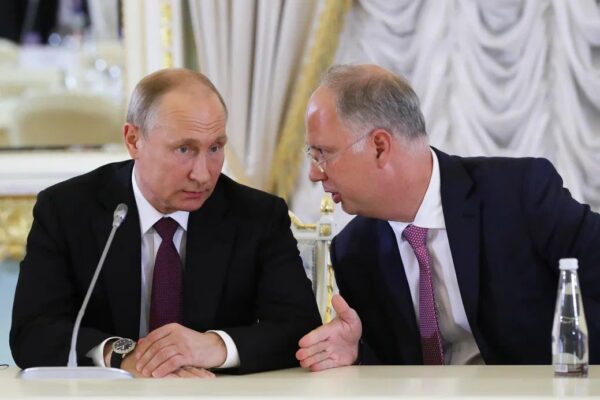Кирил Дмитриев и бункерния лунатик