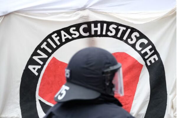 Antifa банер