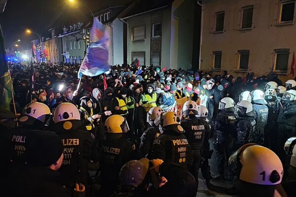 Протестиращи