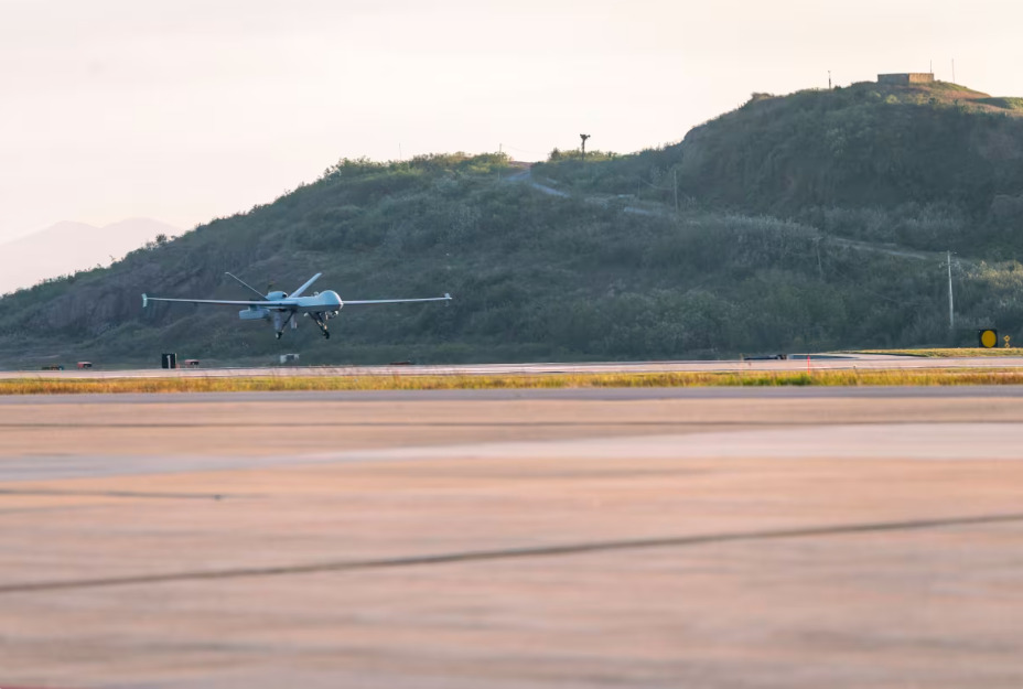 Самолет