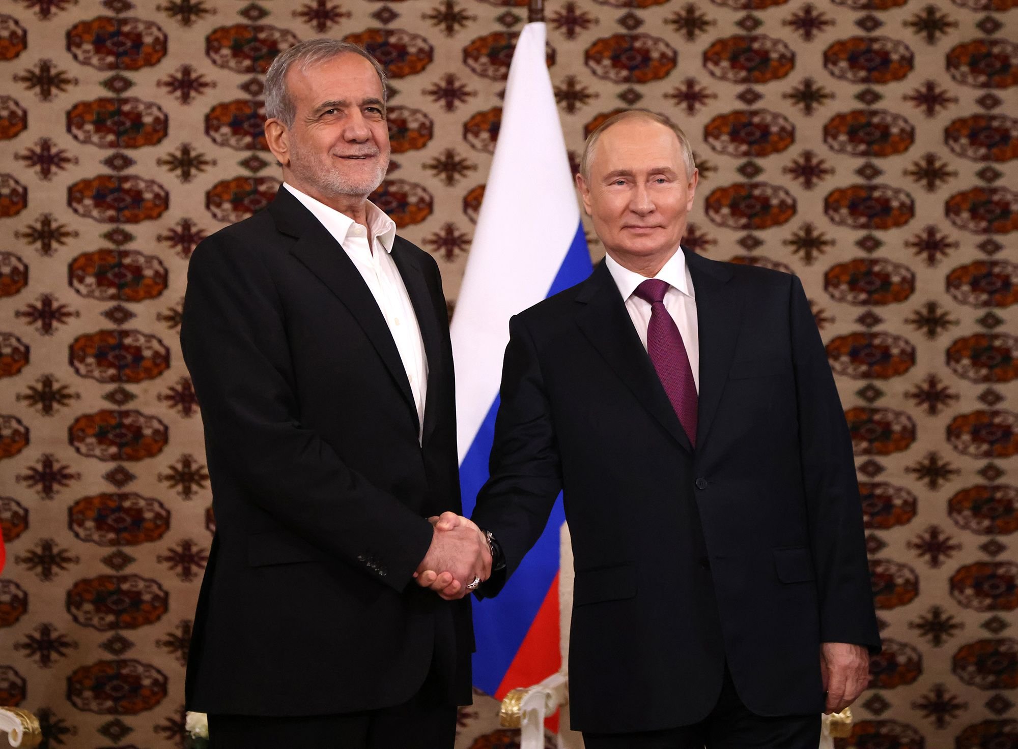 Путин Арагчи