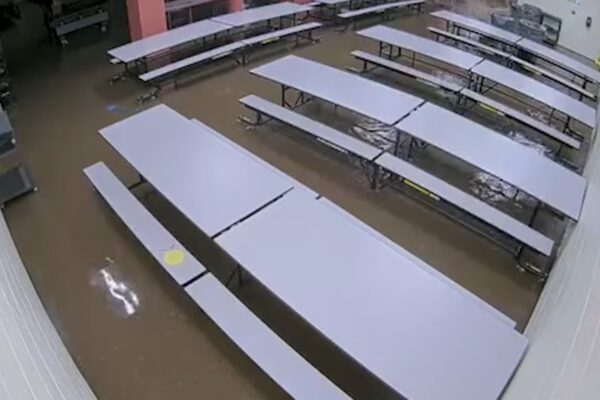 Училище под вода