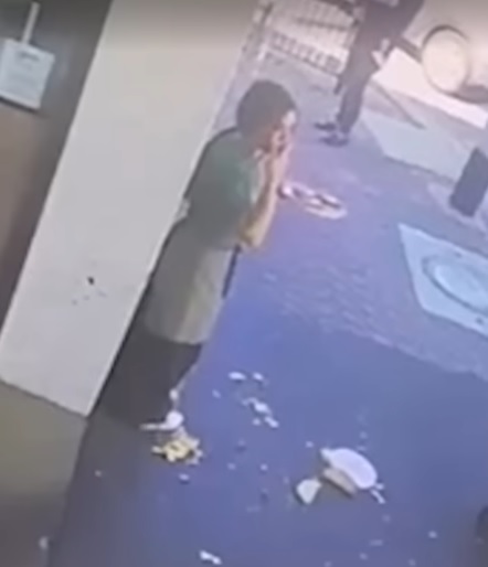 Сервитьорка