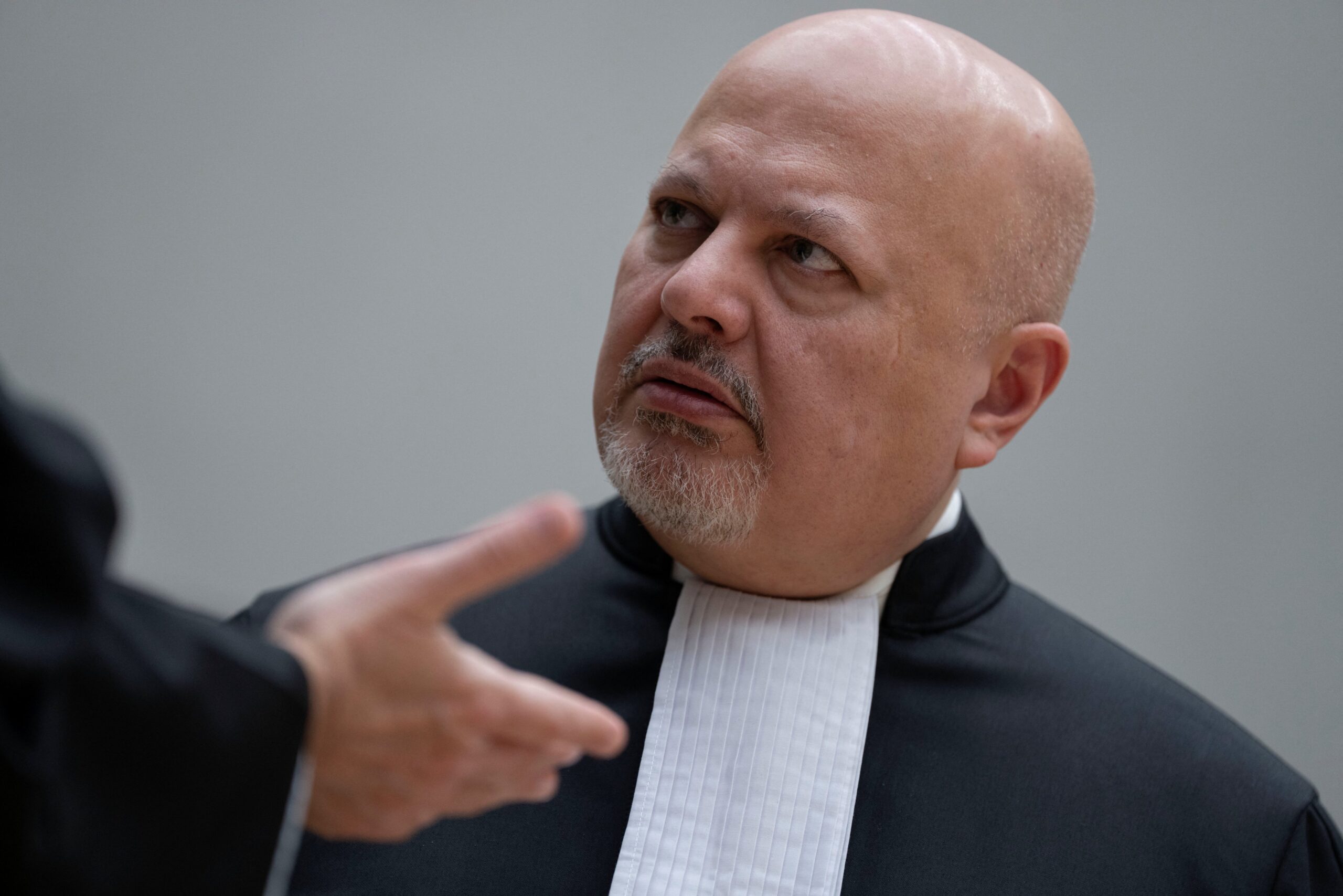 Карим Хан